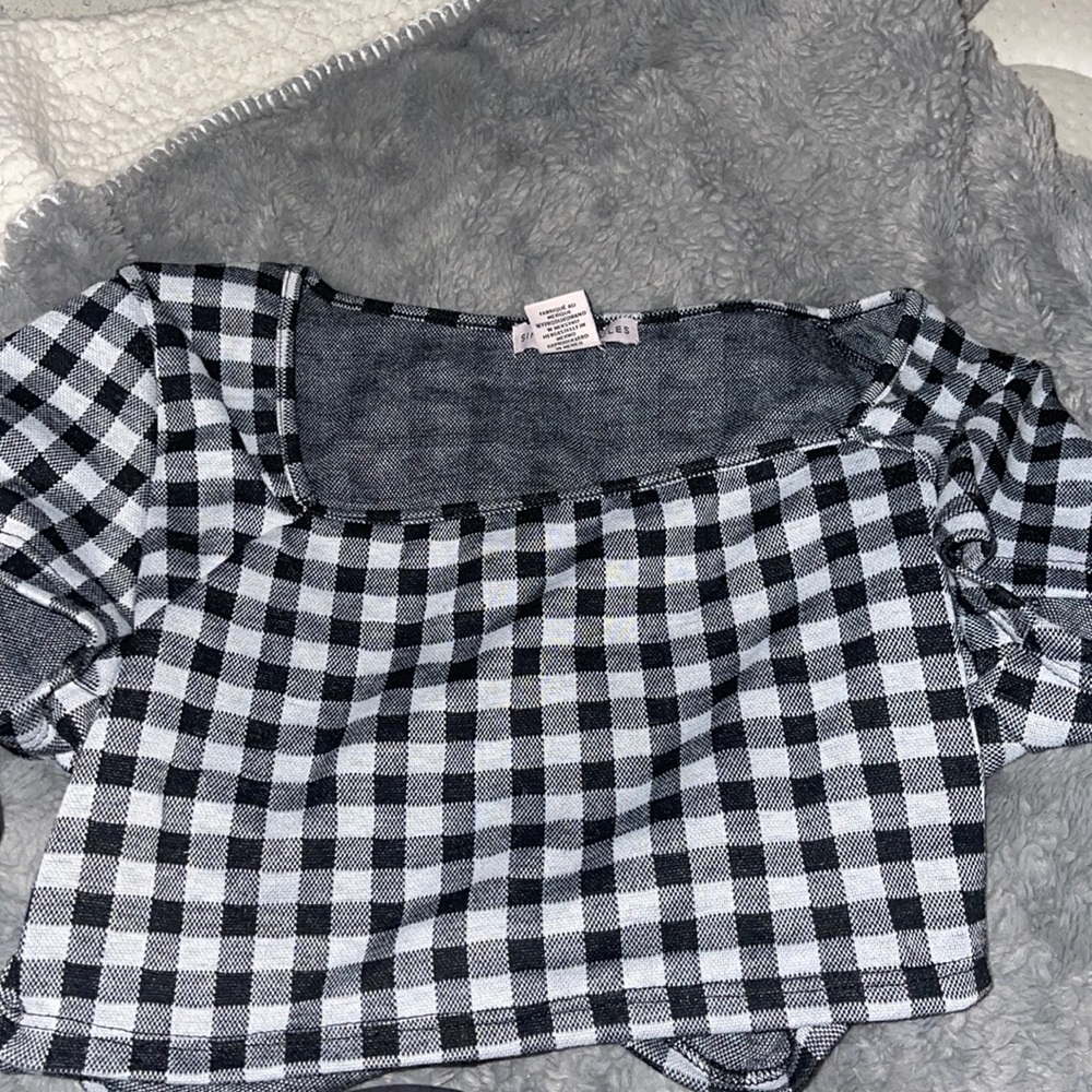 Gingham black and white crop top